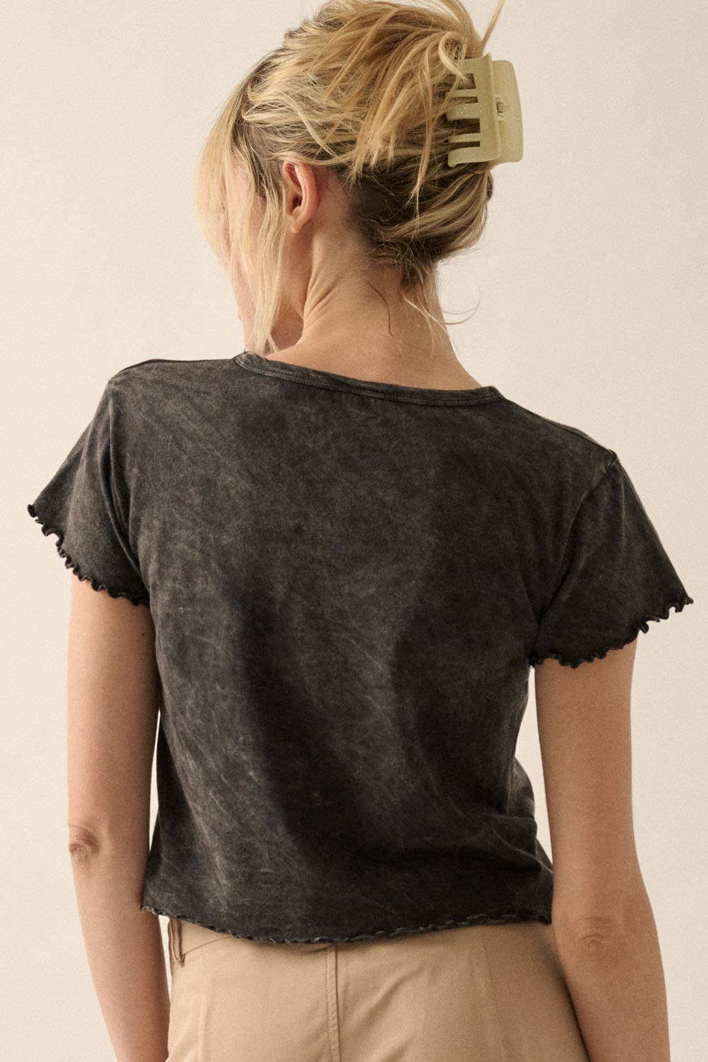 Sanctificado Cropped Graphic Tee