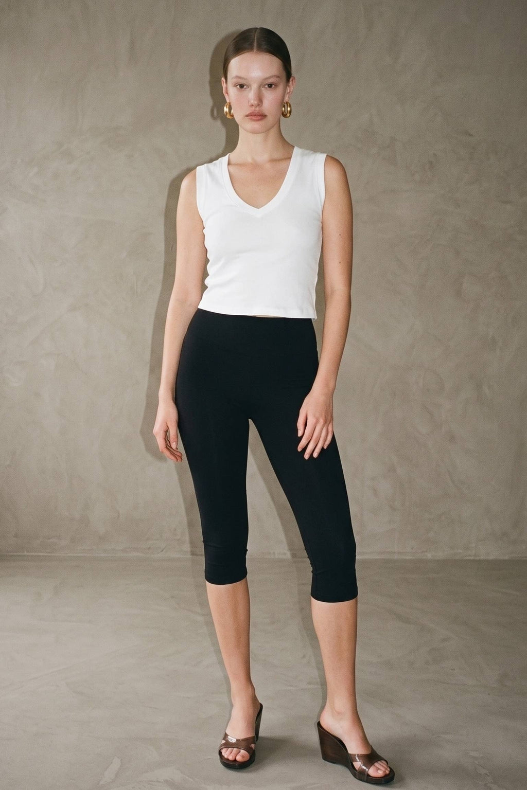 Mid Waist Capri Length Leggings