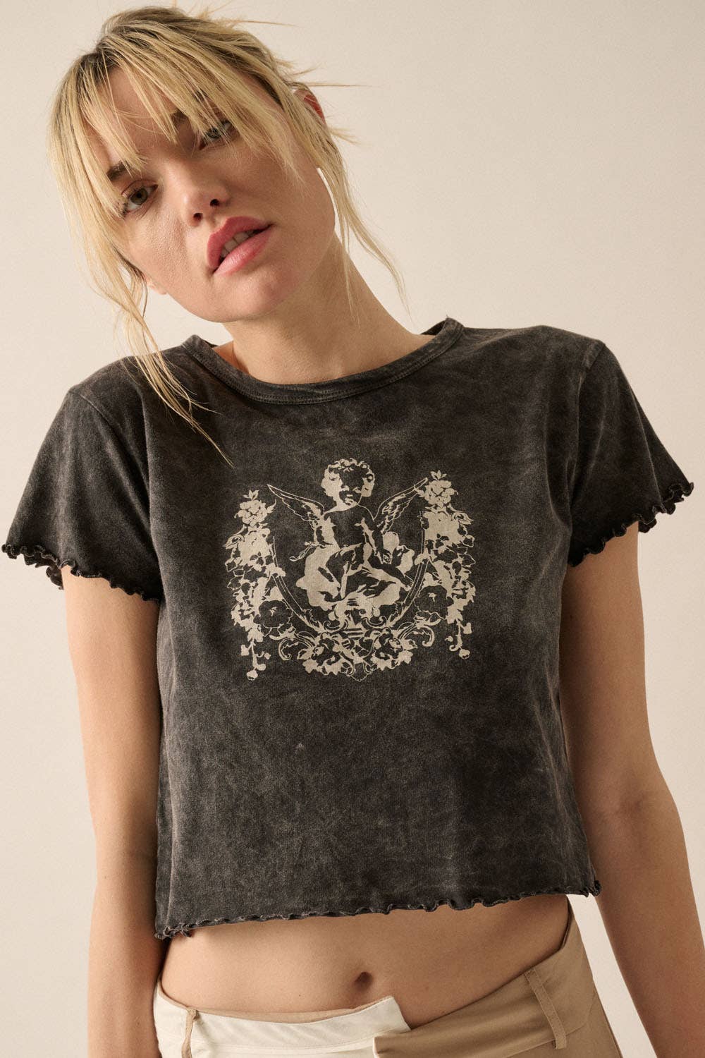Sanctificado Cropped Graphic Tee