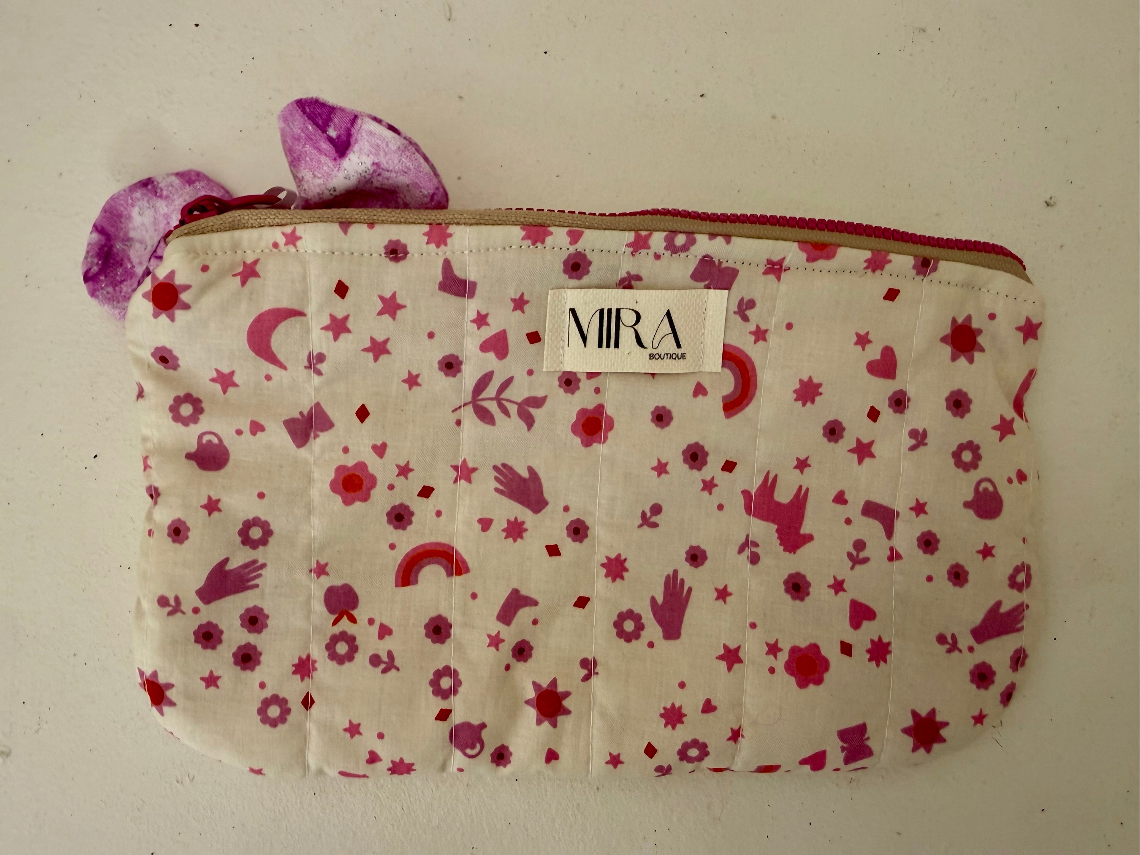 Small zipper pouch