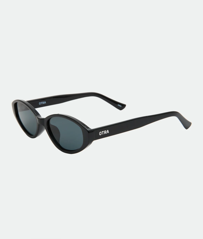 Ivy Black/Smoke