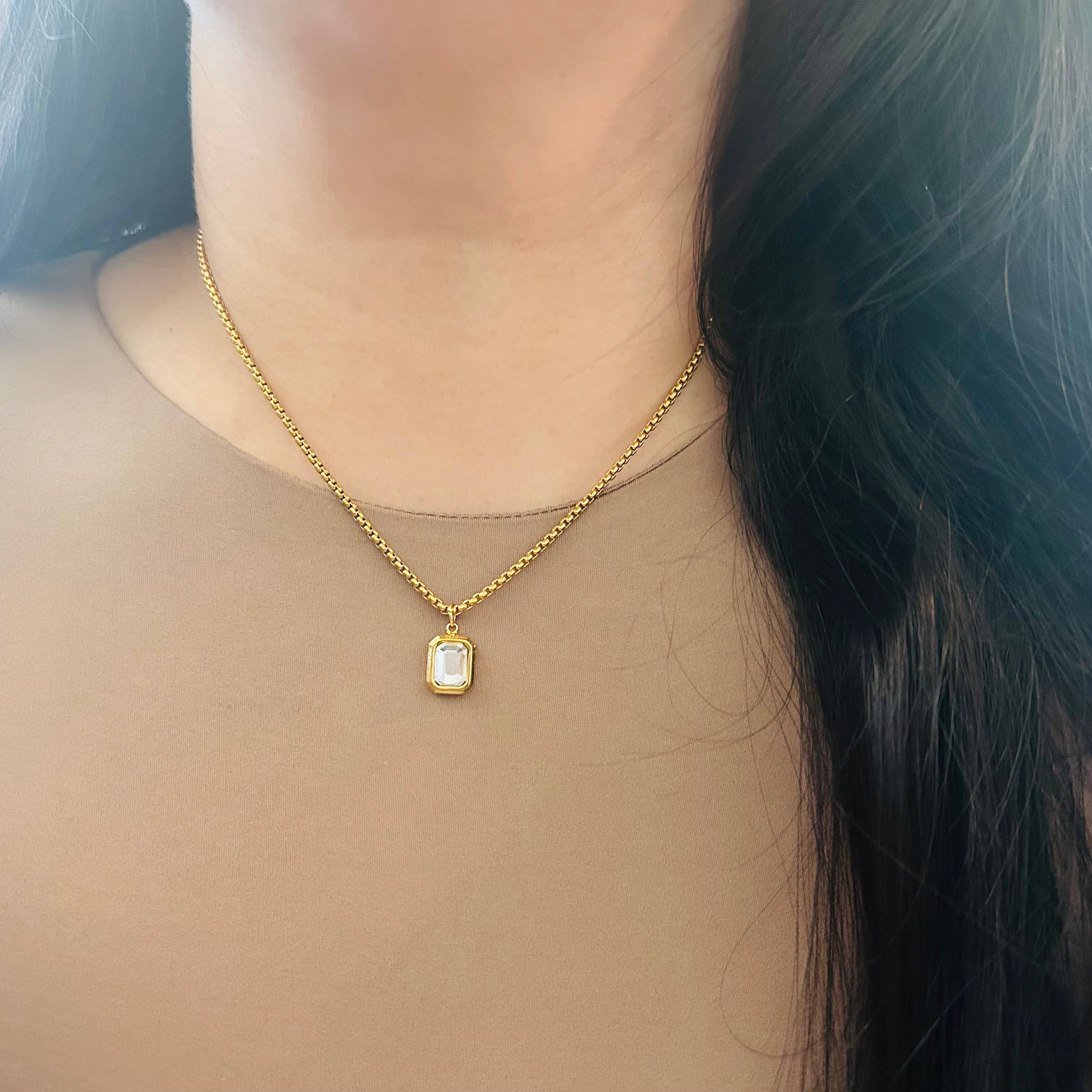 Radiant Crystal Bling Pendant - 18K Gold Plated